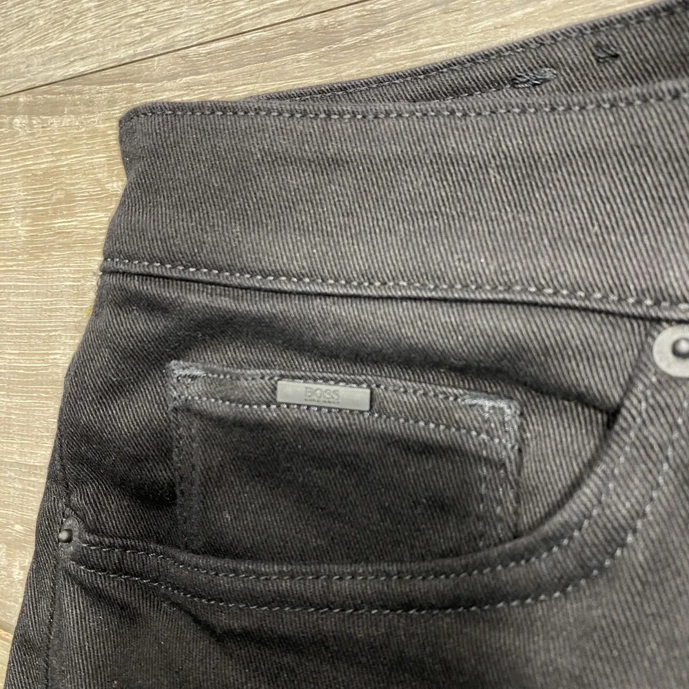 Hugo Boss Jeans Mens 32x32 Black Stretch Cashmere Touch‎ Denim Italian Fit